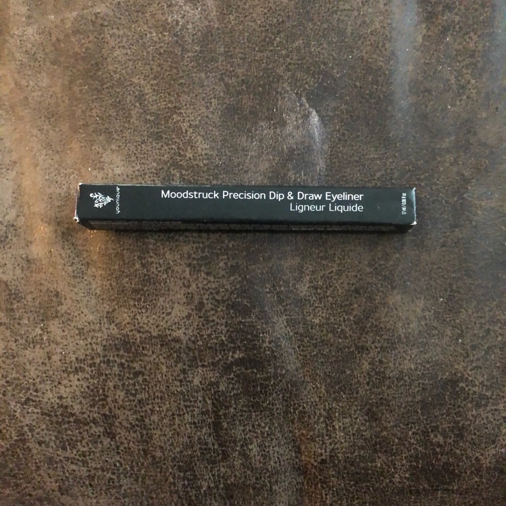 Younique Moodstruck Dip & Draw Liner - Psychic